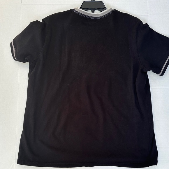 GUESS Black Tee with White Accents XL - Picture 6 of 6